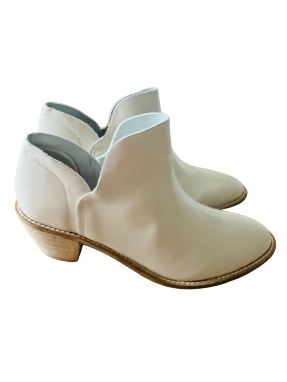 Kelsi Dagger Brooklyn Kenmare Ankle Booties Off White/Cream Size 7.5 NWOB